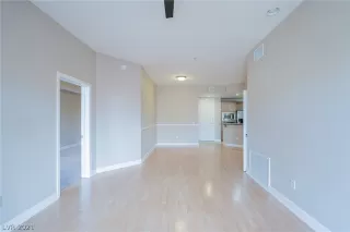 Photo #6: 2282830 Listing