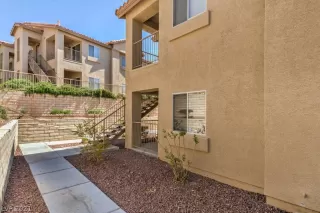 Photo #2: 2282834 Listing