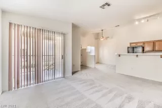 Photo #6: 2282834 Listing