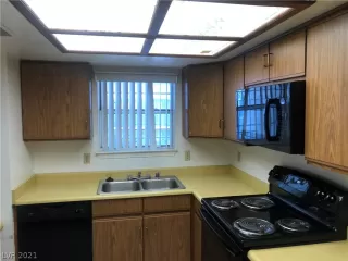 Photo #2: 2282846 Listing 