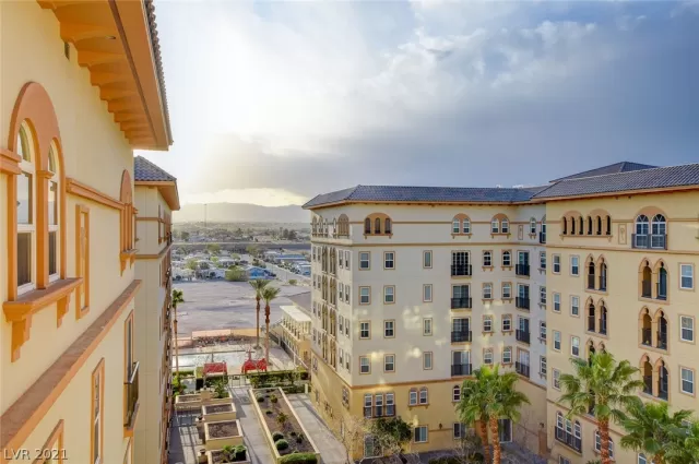 MLS: 2282897 Condo For Sale