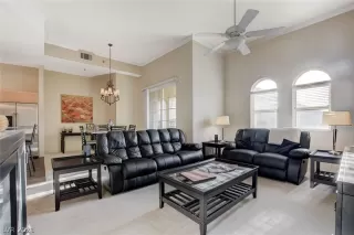 Photo #6: 2282897 Listing