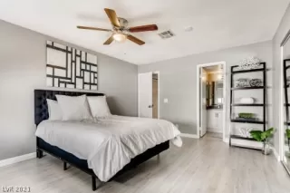 Photo #5: 2282944 Listing