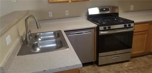 MLS: 2282960 Condo For Sale