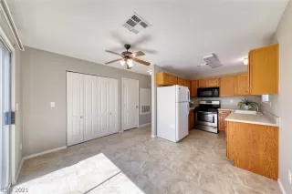 Photo #6: 2282961 Listing