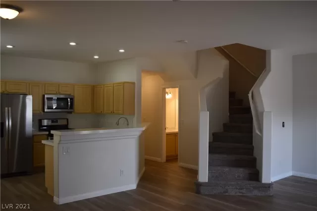 MLS: 2282965 Condo For Sale