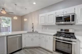Photo #4: 2282966 Listing 