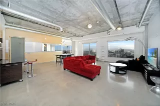 Photo #1: 2282972 Listing 