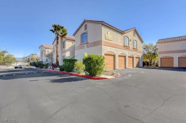 MLS: 2282973 Condo For Sale