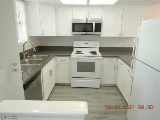 Photo #2: 2283020 Listing 