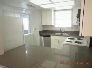 Photo #3: 2283020 Listing 