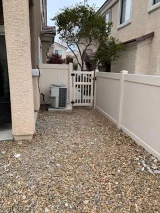 Photo #4: 2283042 Listing