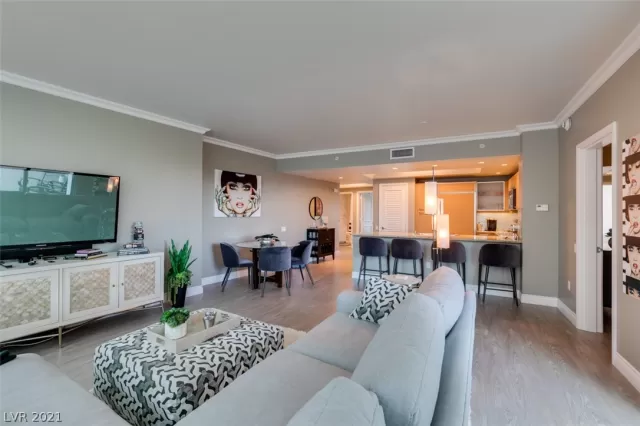 MLS: 2283080 Condo For Sale