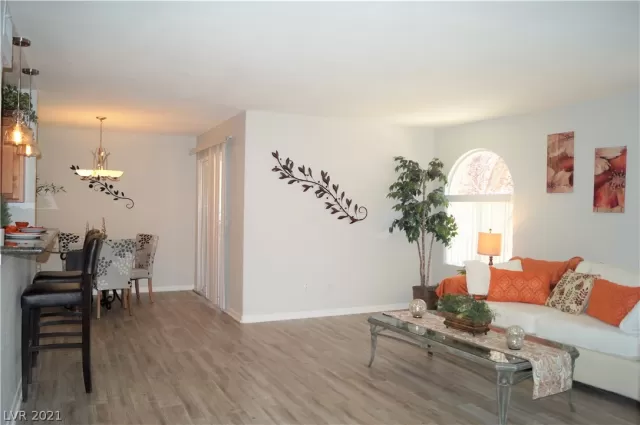 MLS: 2283082 Condo For Sale