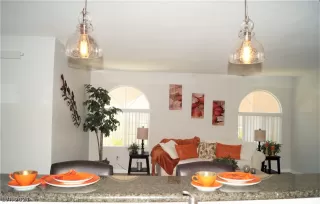 Photo #3: 2283082 Listing