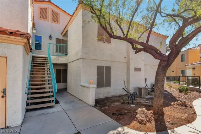 MLS: 2283123 Condo For Sale