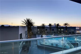 Photo #2: 2283149 Listing 