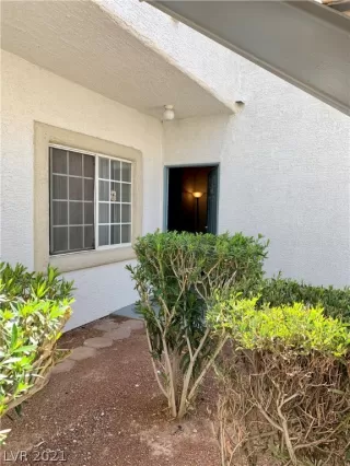 Photo #2: 2283173 Listing