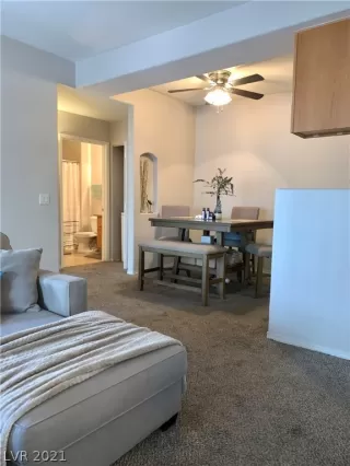 Photo #5: 2283173 Listing