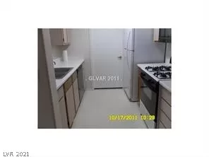 Photo #5: 2283177 Listing