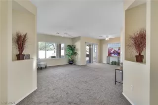 Photo #1: 2283205 Listing 