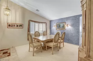 Photo #6: 2283232 Listing