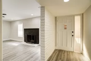 Photo #2: 2283233 Listing 