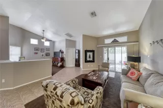 Photo #6: 2283261 Listing