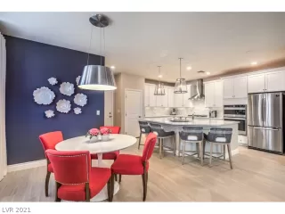 Photo #5: 2283268 Listing