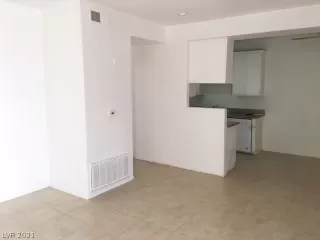 Photo #3: 2283271 Listing