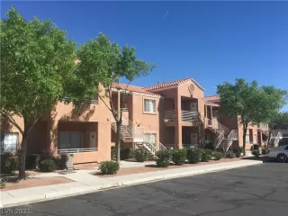 Photo #5: 2283271 Listing