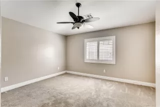 Photo #5: 2283292 Listing