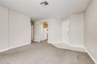 Photo #4: 2283310 Listing