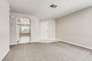 Photo #5: 2283310 Listing