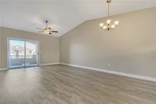 Photo #6: 2283349 Listing