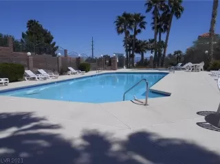 Photo #2: 2283370 Listing 