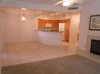 Photo #5: 2283370 Listing 