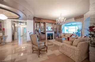 Photo #4: 2283377 Listing