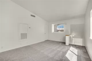 Photo #1: 2283381 Listing 