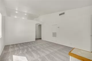 Photo #3: 2283381 Listing 