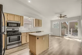 Photo #4: 2283381 Listing 