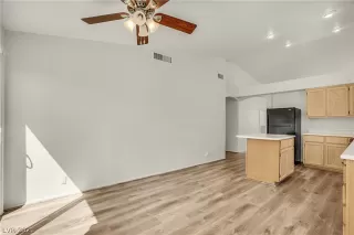 Photo #6: 2283381 Listing 