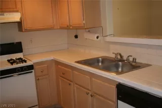 Photo #2: 2283390 Listing 