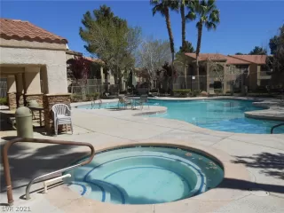 Photo #1: 2283402 Listing