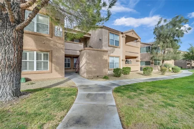 MLS: 2283404 Condo For Sale