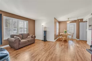 Photo #3: 2283404 Listing