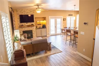 Photo #4: 2283410 Listing 