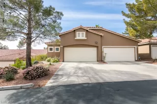 Photo #1: 2283444 Listing