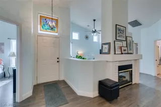 Photo #3: 2283444 Listing