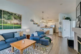 Photo #6: 2283444 Listing